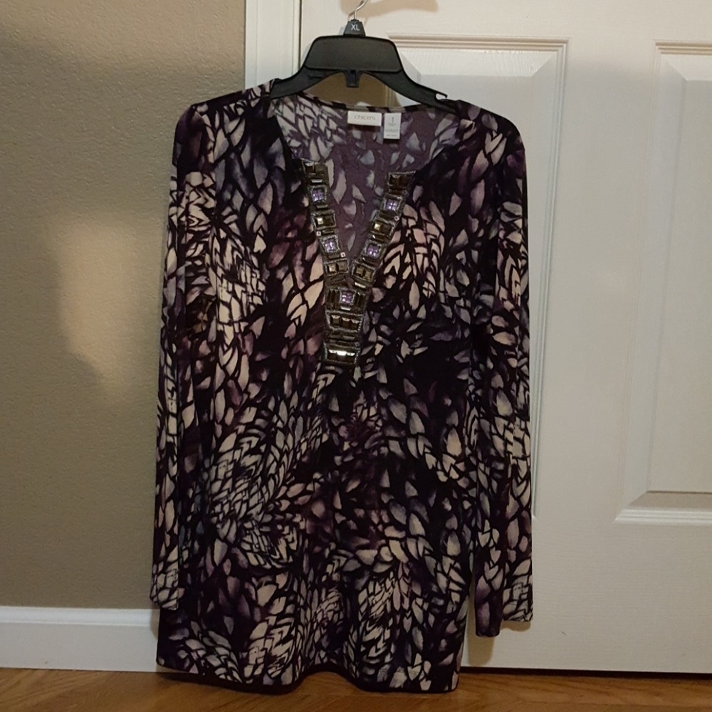 Chico's plum and cream pullover